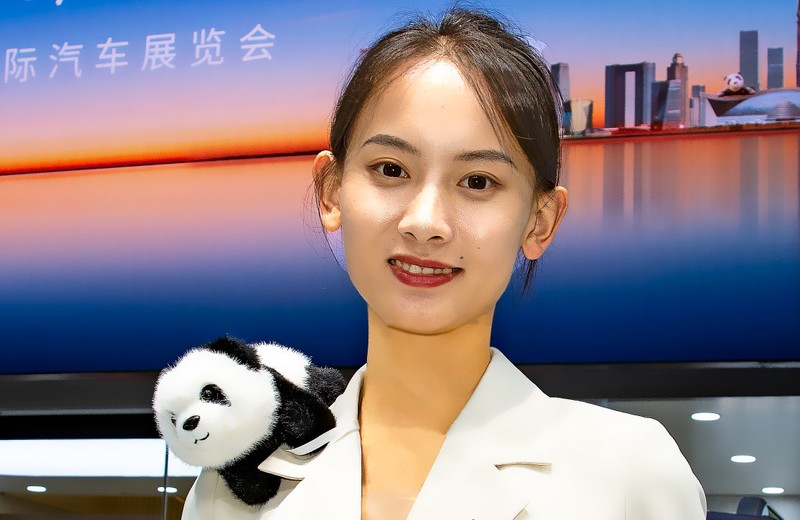 2025.8.29，成都28届国际车展模特照片12（人像）。