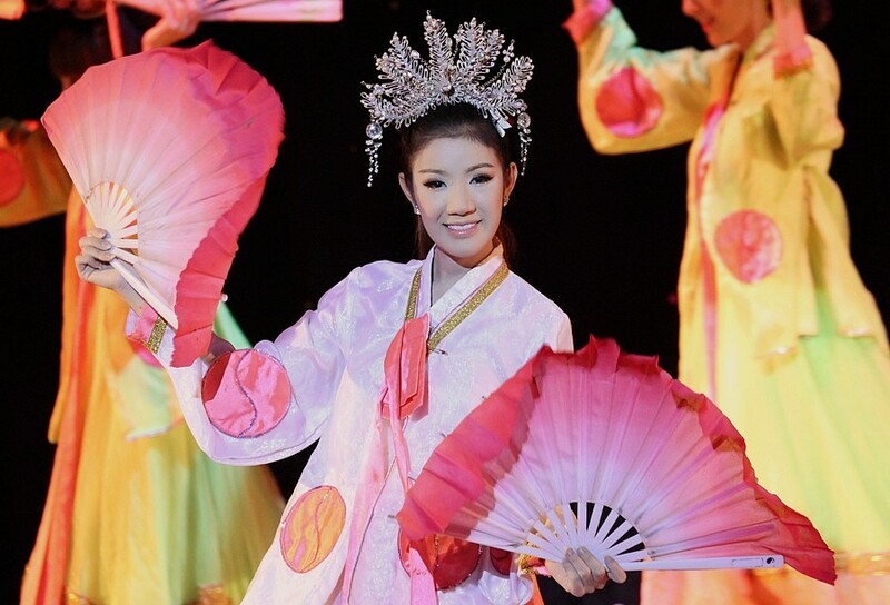 1389【不老松：纪实摄影】《异国风情录》三国演义：新、马、泰游记！泰国人妖歌舞晚会