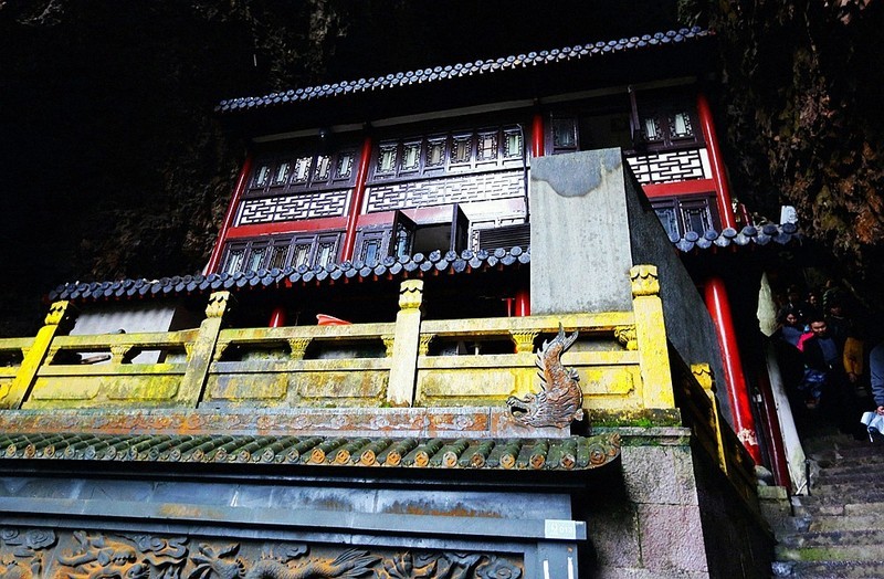 1805【不老松：纪实摄影】〖山河锦绣、詩画江南〗云雨雁荡山：观音洞！！