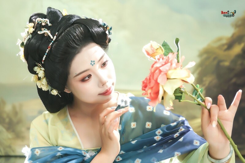 【拈花醉唐风】---金金