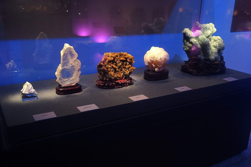 《晶彩地蕴—矿物岩石专题展》