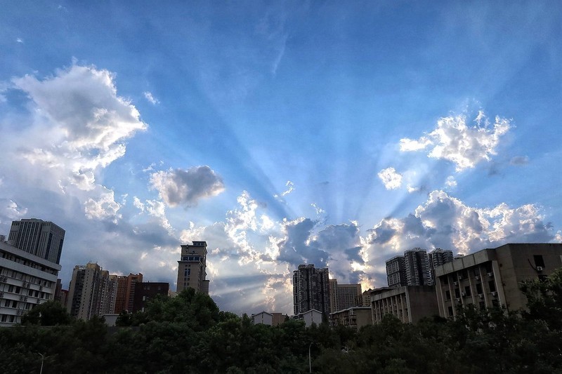 暴雨后的天空