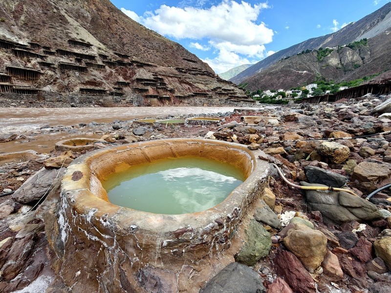 芒康古盐田【2】