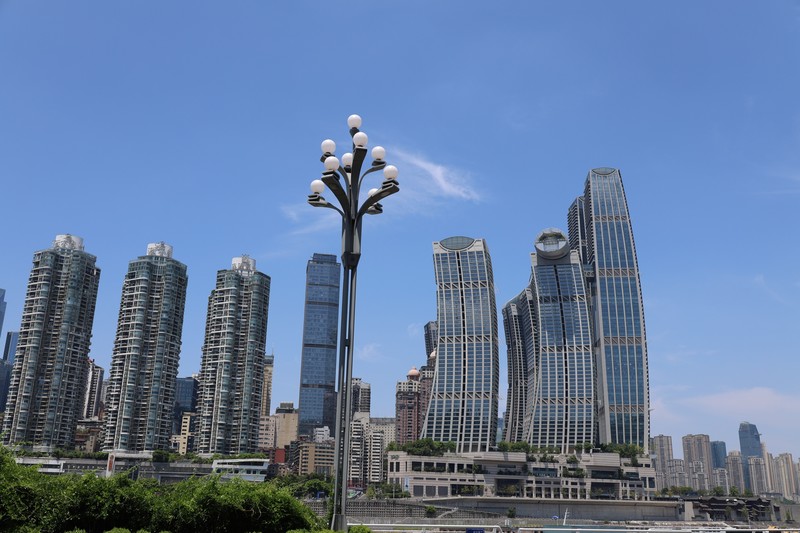 烈日下的南滨路