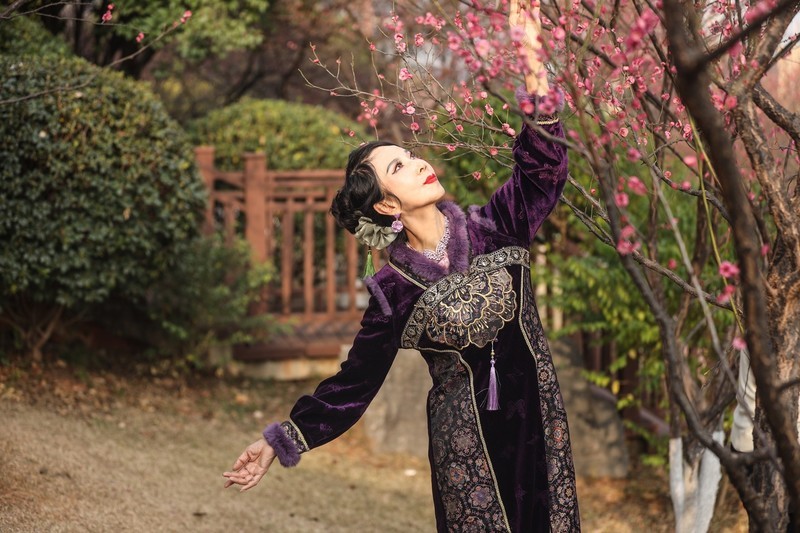 沙湾公园梅园人像