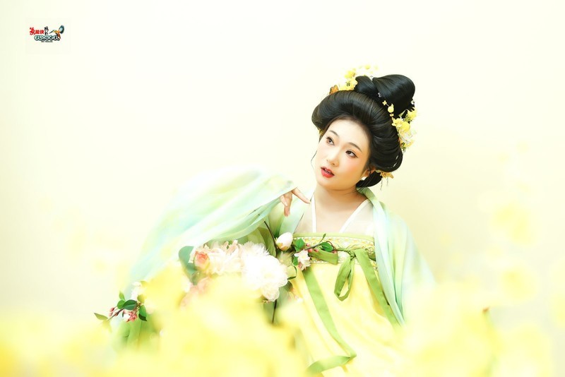 【绿绡花影】---引力