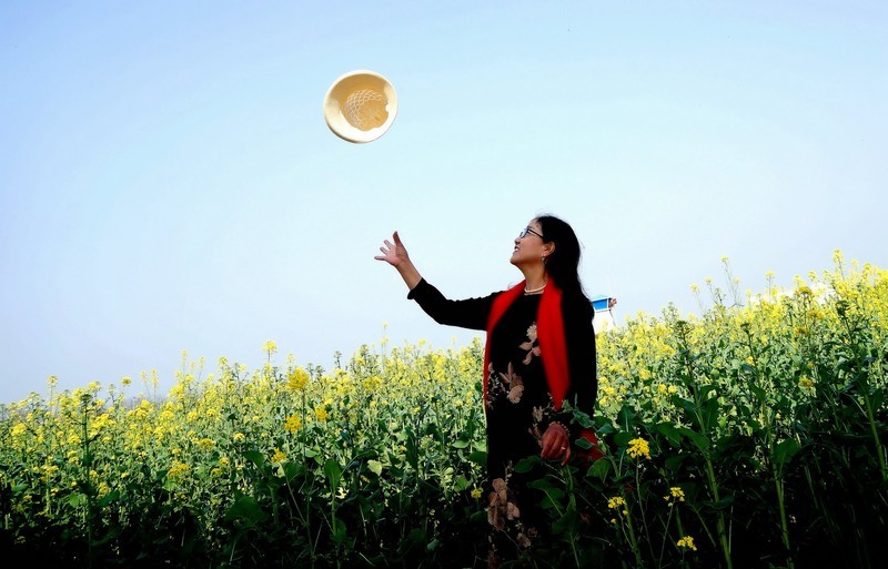 环境人像---油菜花田！