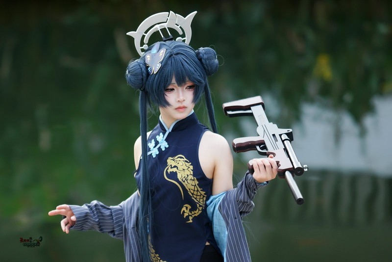 【小动漫女孩】---奶茶