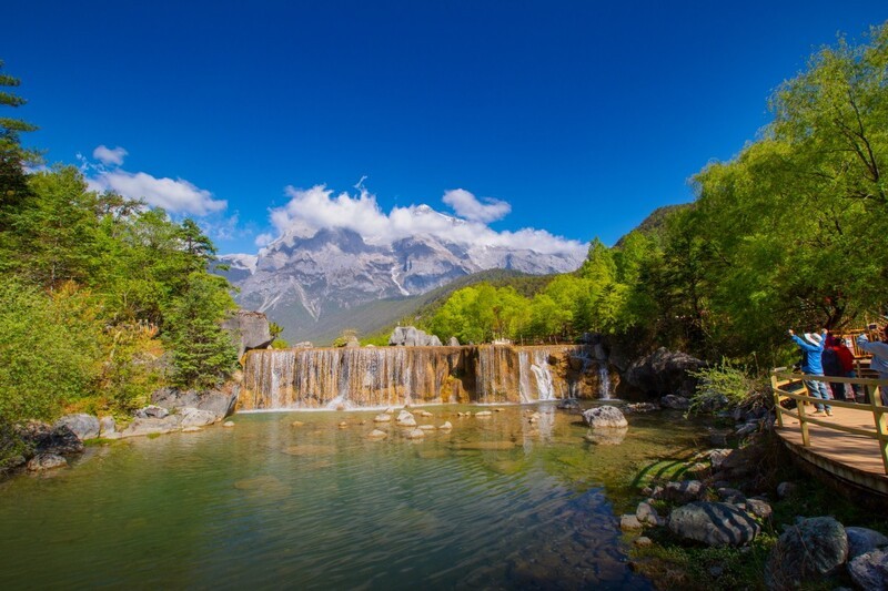 玉龙雪山蓝月湖风景 2