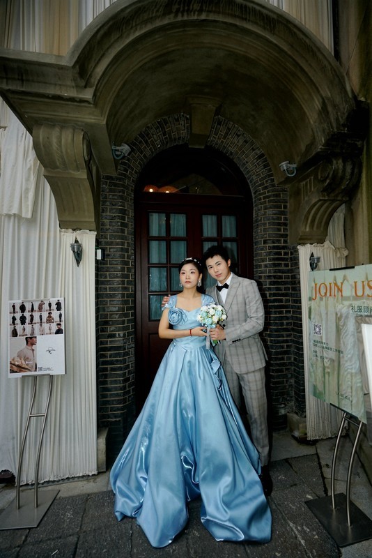 汉口老街上的新娘子！