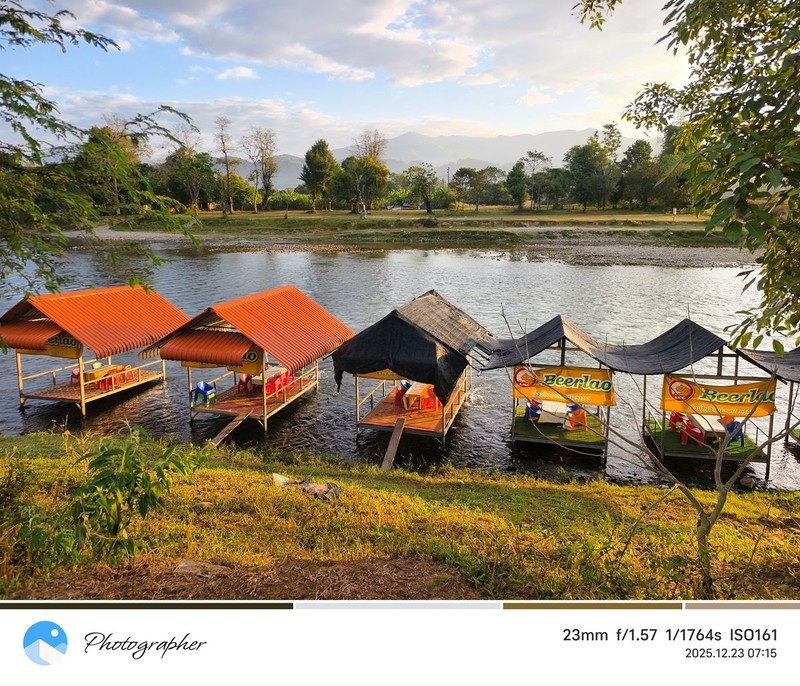 老挝万荣--万宋河边清晨掠影