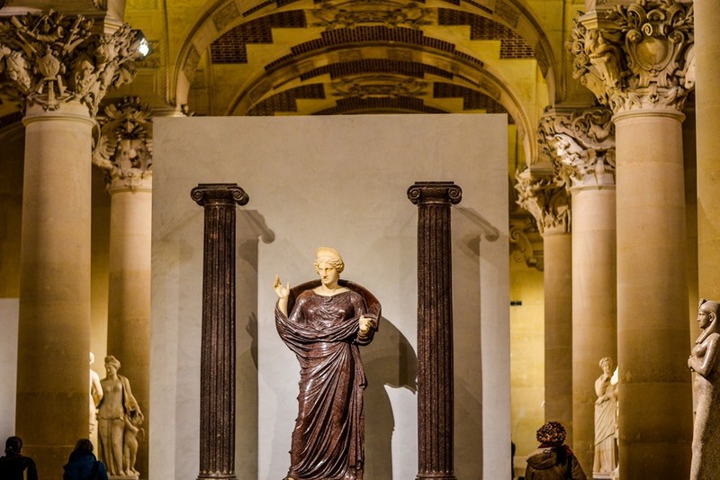 “卢浮宫”掠影