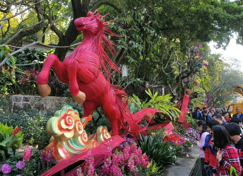 祝大家春节快乐！马到功成！