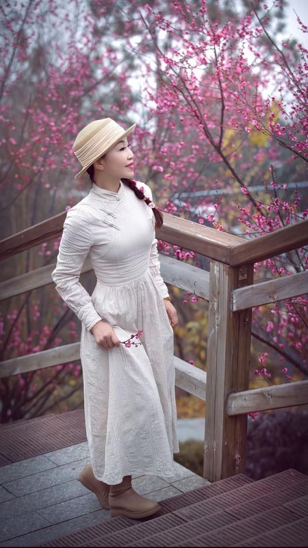 墒下一株挑花献给你