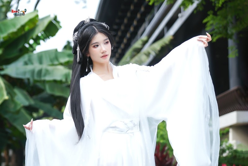 【春日小白仙】---小周