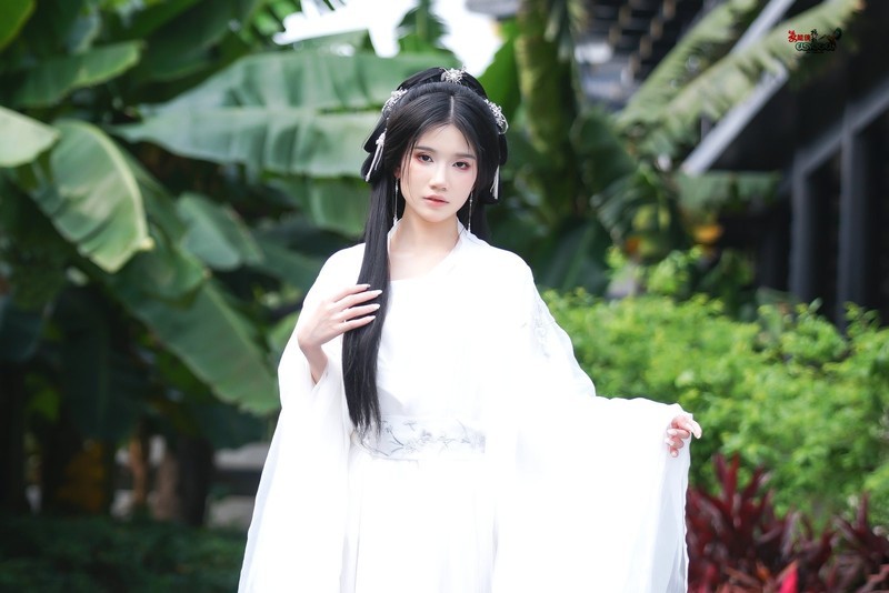 【春日小白仙】---小周