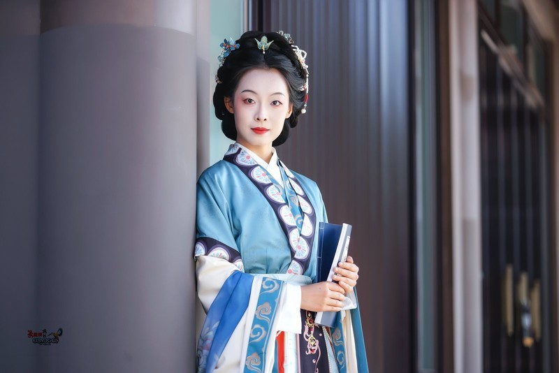 【古风汉服少女】---思琪