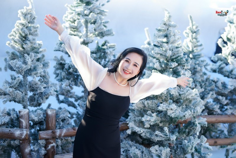 【雪景美女】---闪亮