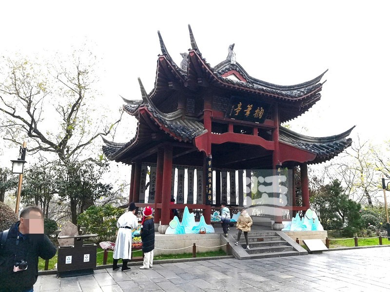 搁笔亭+西爽亭+洞门*黄鹤楼公园——武汉随笔