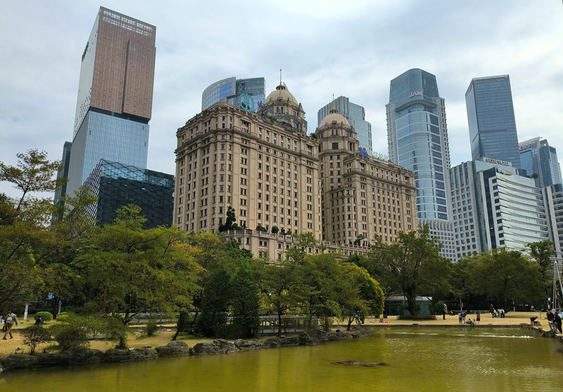 在珠江新城闲逛。