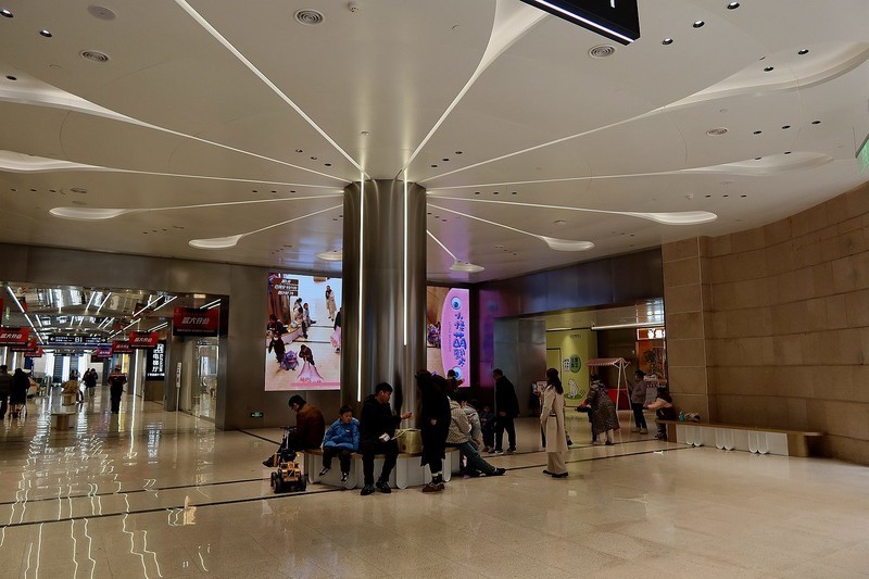 光谷广场在扩建