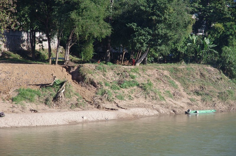 老挝琅勃拉邦--普西山下掠影