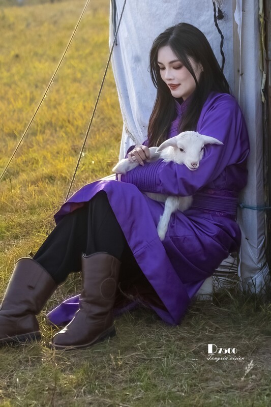 乌兰布统——牧羊女（9）