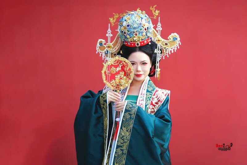 【黛衣金饰·红墙新嫁】---莉莉