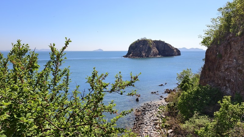 立 夏 的 棒 棰 岛 国 宾 馆 和 迎 宾 路 （ 四 ）