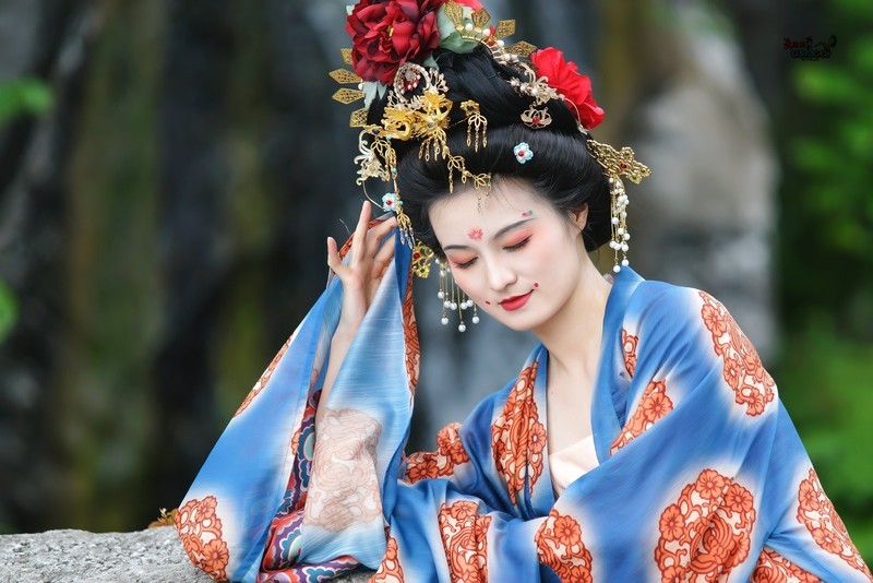 【蓝罗朱华·唐韵仙姿】---沛阳