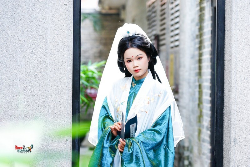 【山房·古风美女】---小魚