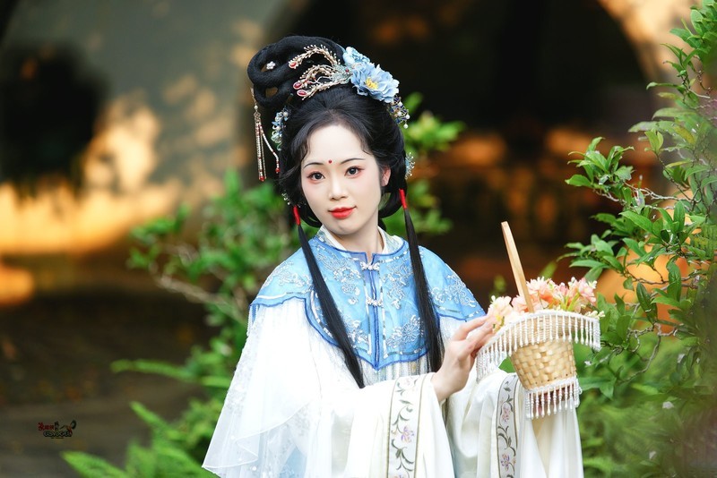 【云裳黛玉】---芝枝