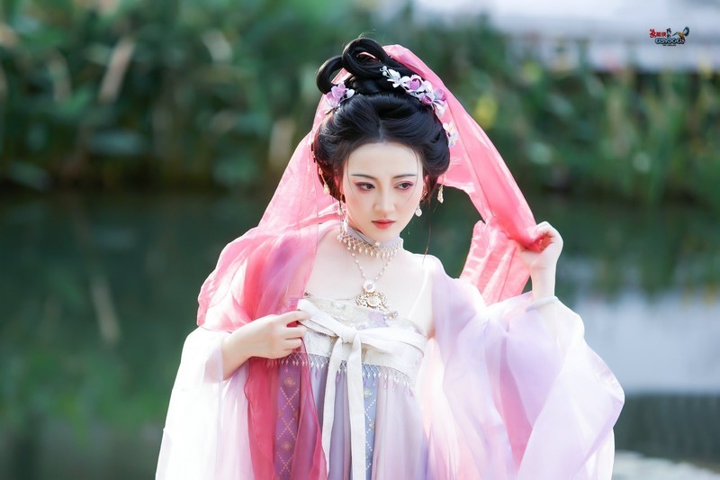 【月移花影】---芸妮