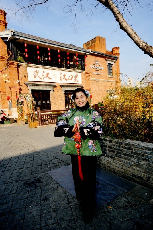 环境人像---汉口里的华服佳人！