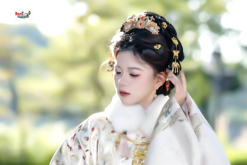 【汉明美女】---小李