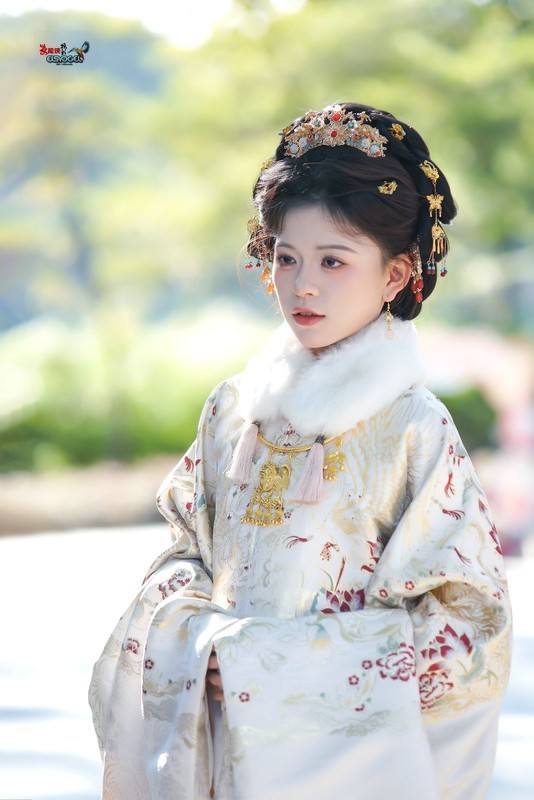 【汉明美女】---小李