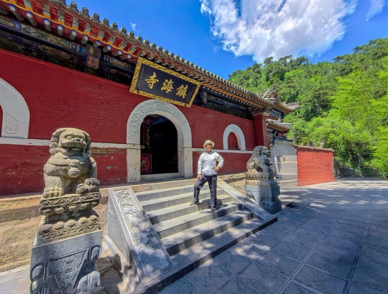 密林藏古刹--镇海禅院