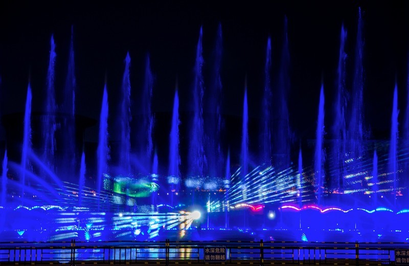 泰安府夜景（九）
