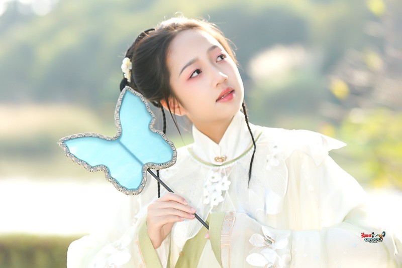 【林间小仙客】---憷君