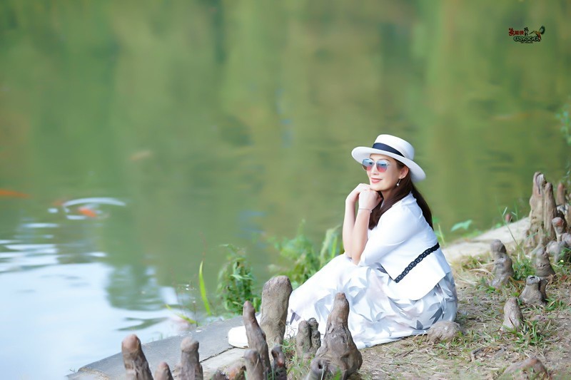 【冬日植物园美女】---森森