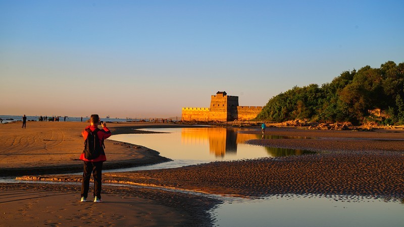 旅途中一一老龙头海边看日出