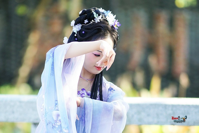 【云裳漫染紫烟轻】---芝栀