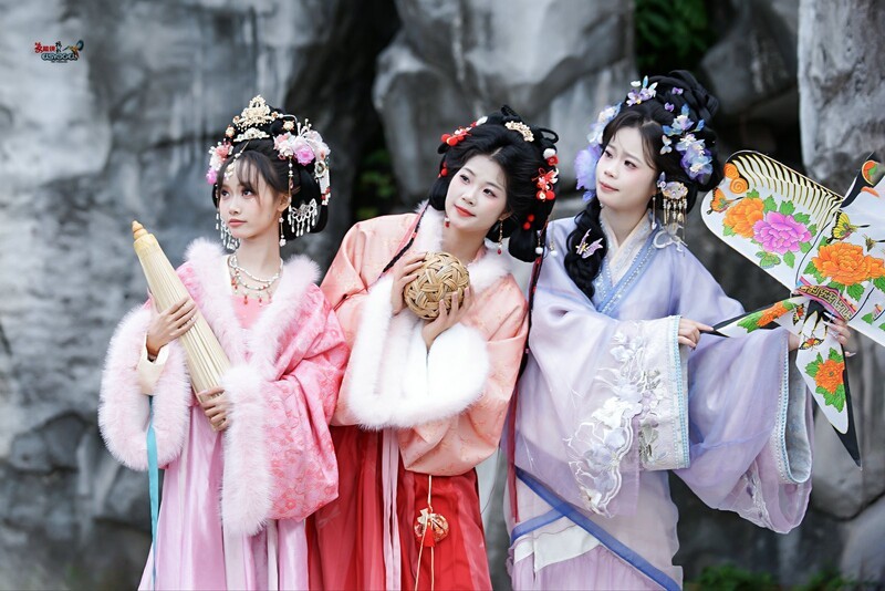 【冬日古风四大少女】---小柒、小恋、栗糕、小宇