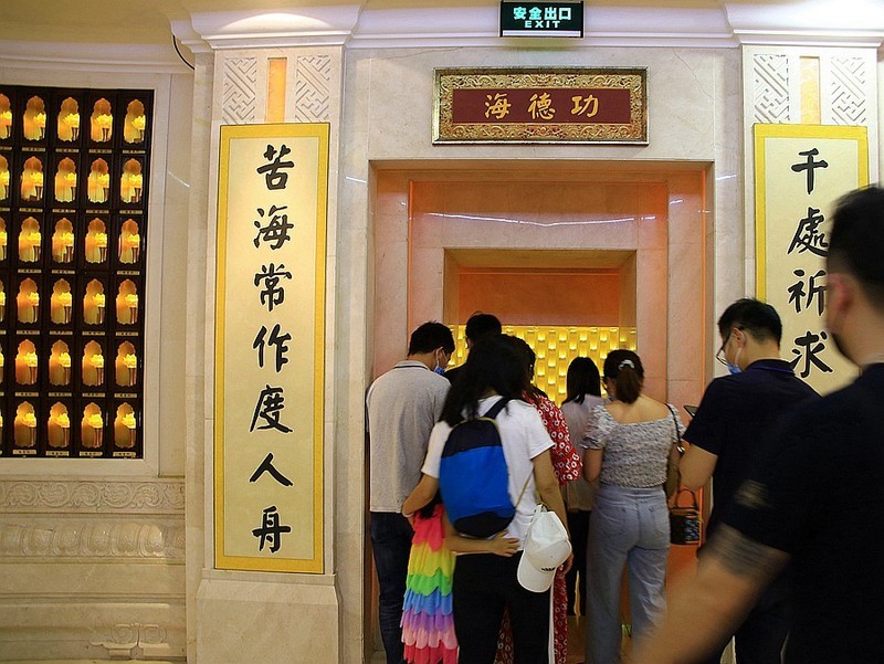 2116【不老松：纪实摄影】《山河锦绣》南国风情：海南島：三亚南-海园通宝殿内之四堂